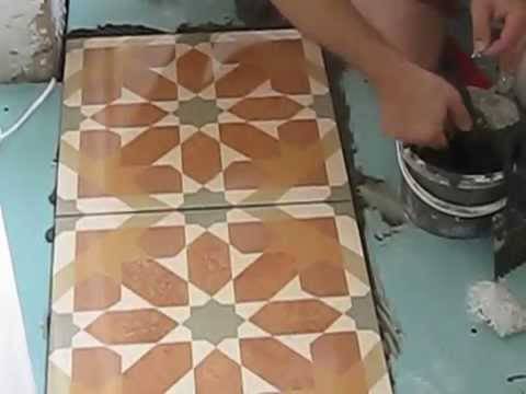 Укладка плитки на деревянный пол в частном доме
