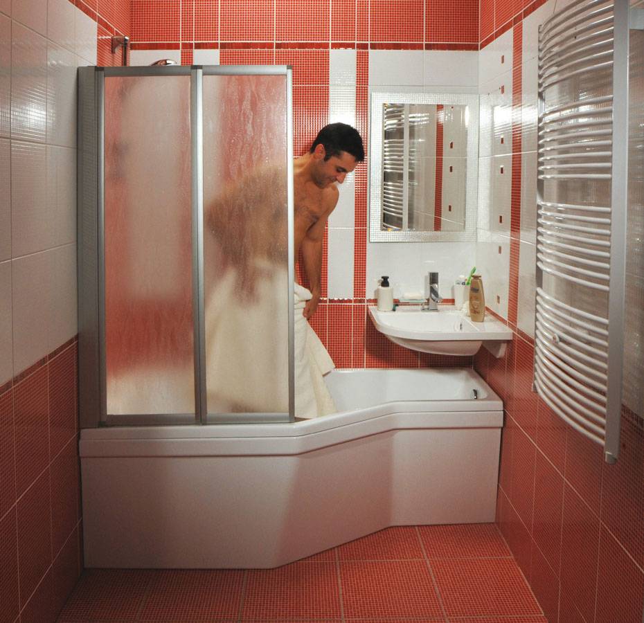 Что лучше ванна или душевая кабина в частном доме: плюсы и минусы, за и против