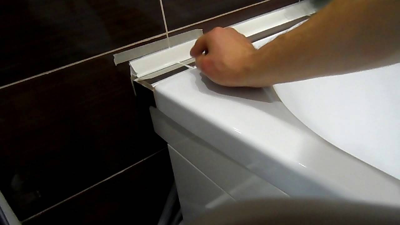 Как правильно заделать шов между стеной и ванной