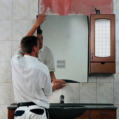 Как повесить зеркало в ванной: 4 несложных способа | дневники ремонта obustroeno.club
