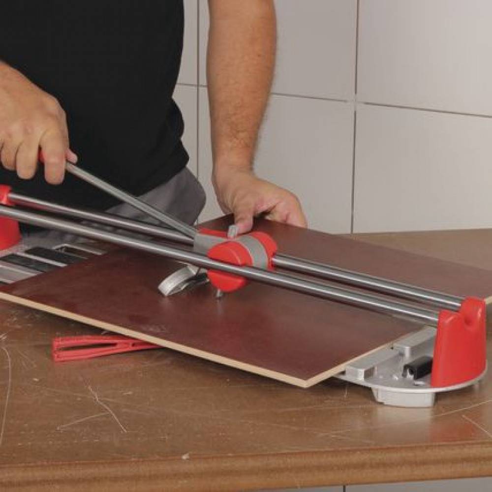 Как пилить плитку болгаркой без сколов: подробное руководство для начинающих. как разрезать плитку без плиткореза: несколько простых способов