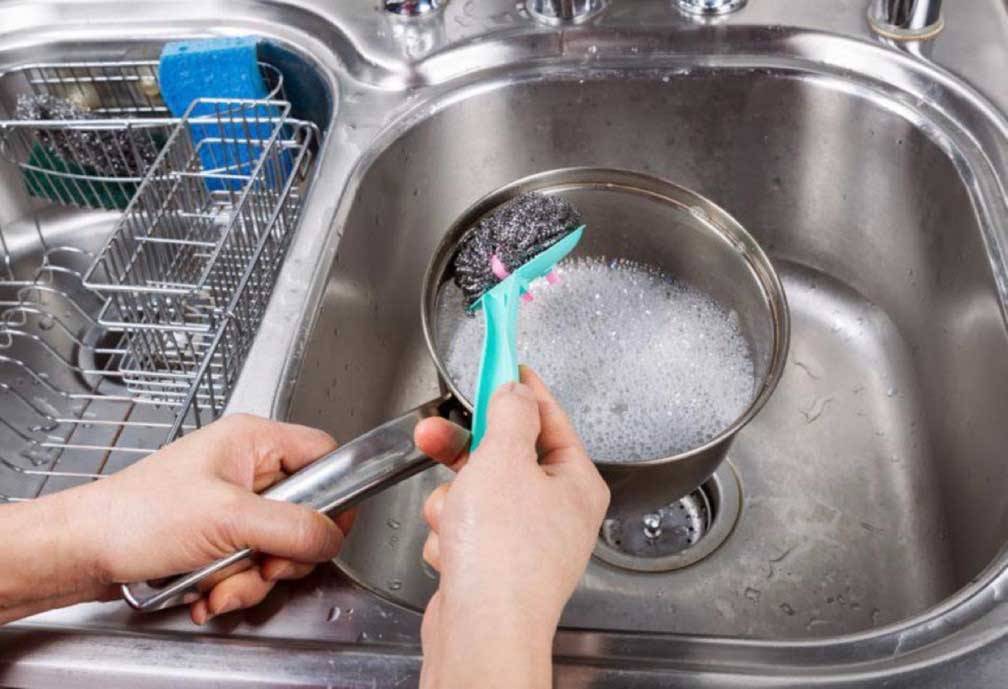 Как почистить столовые приборы в домашних условиях? чем почистить ложки и вилки до блеска? :: syl.ru
