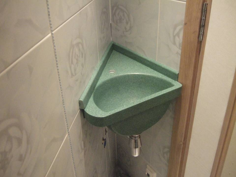 Маленькая раковина для туалета: особенности правильного выбора и советы по установке