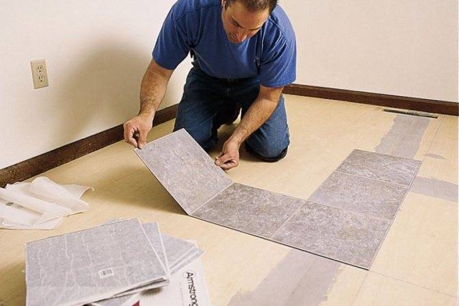 Укладка плитки пвх на пол своими руками (35 фото): как клеить, технология и способы монтажа напольной виниловой плитки