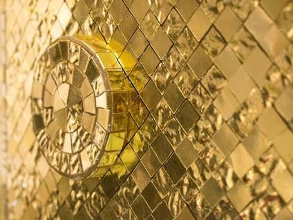 Топ 7 видов необычной мозаики: золотая, зеркальная, перламутовая