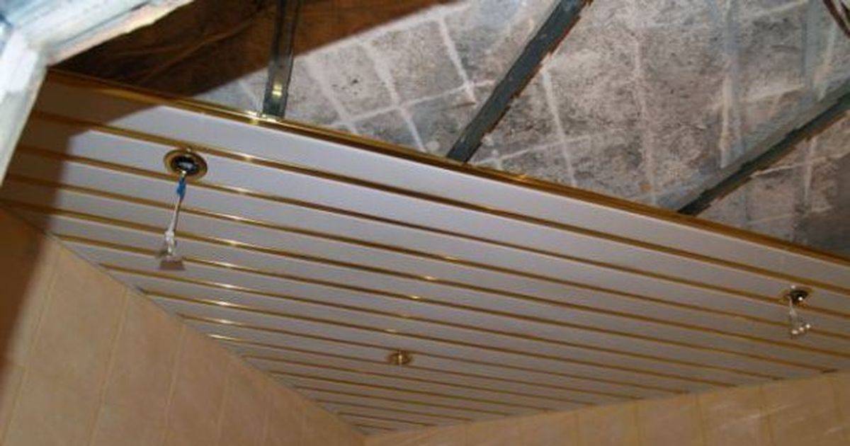 Навесной потолок в ванной комнате: пошаговая инструкция