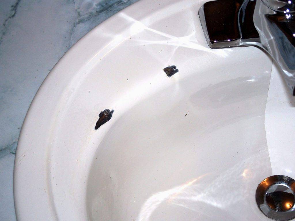 Как избавиться от ржавых точек на ванне - строим дом-эконом