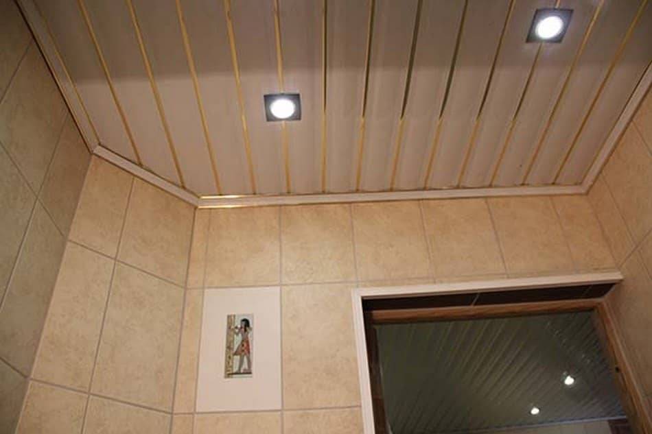 Как сделать потолок из панелей пвх в ванной