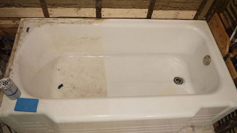 Чем и как чистить чугунную ванну не повредив эмаль