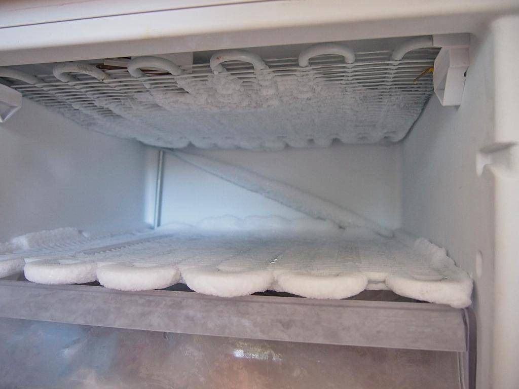 Как часто размораживать холодильник: обычный, капельный, no frost