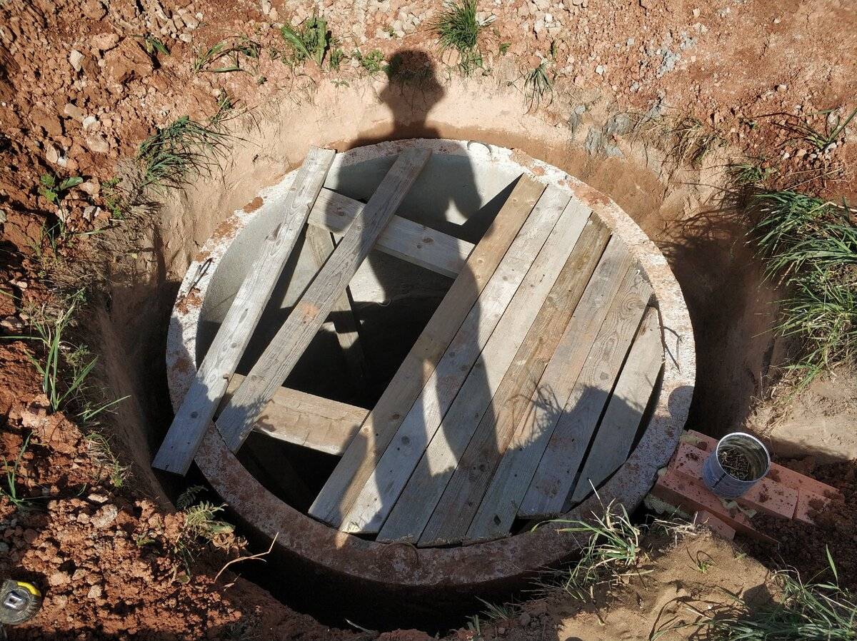 Выгребная яма из бетонных колец без дна: устройство, как сделать своими руками
