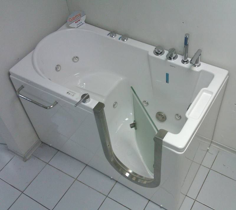 Обзор сидячих ванн для маленьких ванных комнат