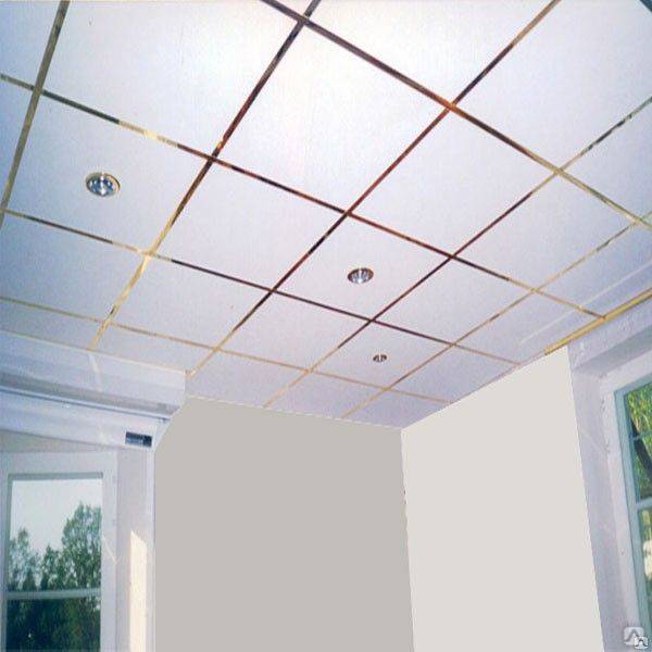 Какой вариант потолочного покрытия выбрать? потолочная плитка, кассетный или деревянный потолок