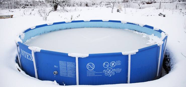 Можно ли оставить каркасный бассейн на зиму?