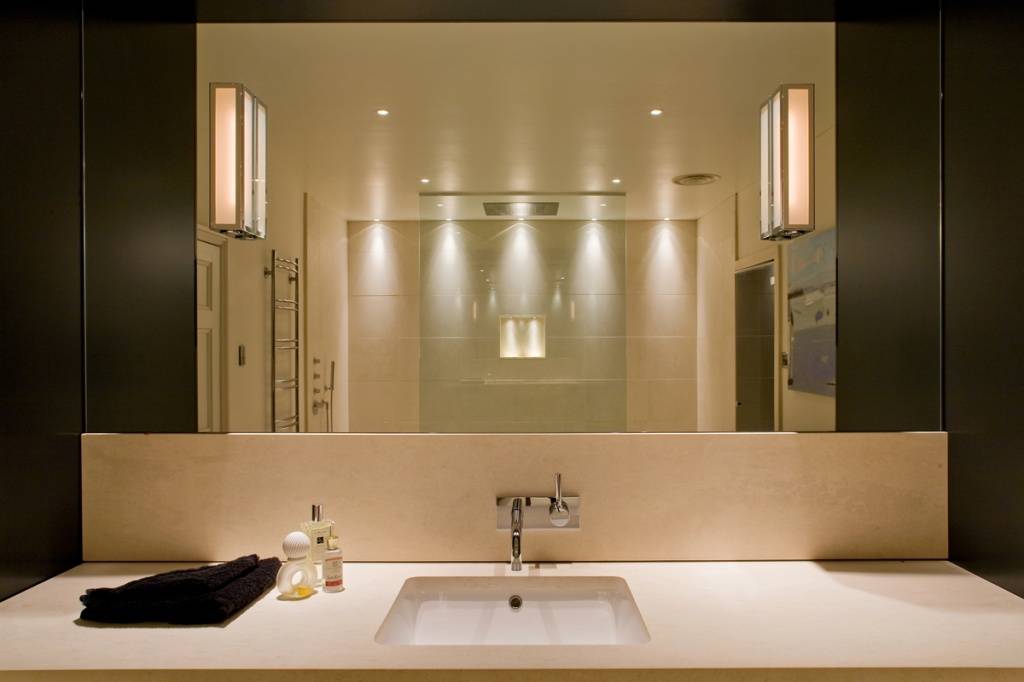 Светильники точечные в ванную комнату - виды, выбор и монтаж!