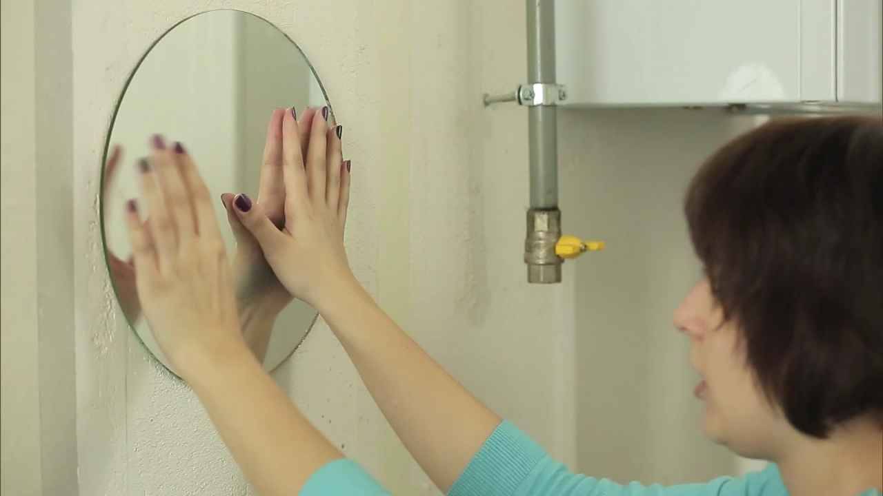 Как приклеить большое зеркало в ванной комнате. > %