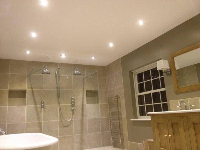 Какие светильники выбрать для ванной комнаты?