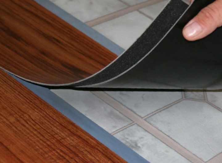 Кварцвиниловая плитка (виниловый ламинат) для пола: плюсы и минусы материала