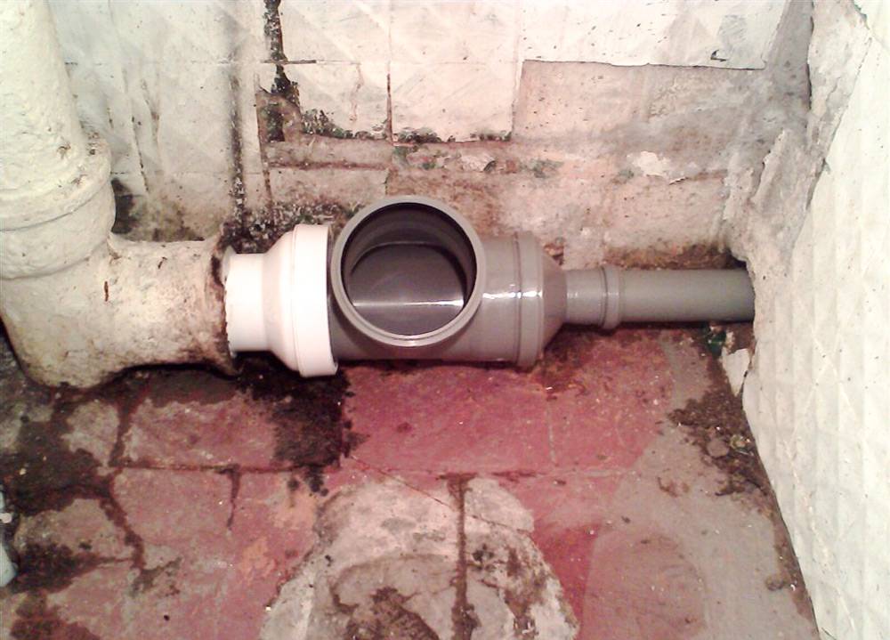 Замена чугунных канализационных труб на пластиковые — только ремонт своими руками в квартире: фото, видео, инструкции
