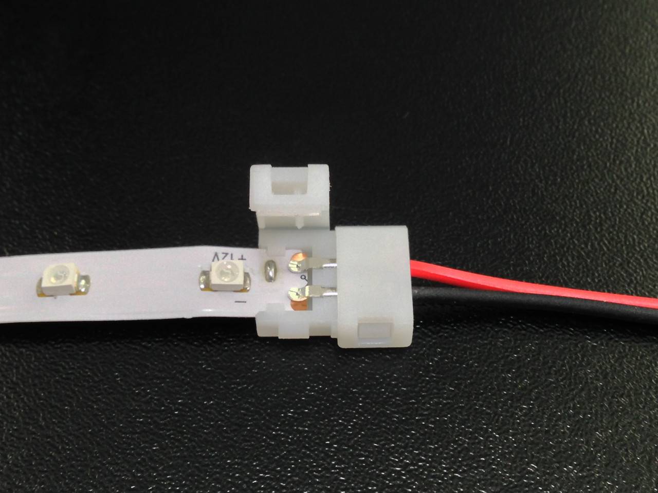 Как подключить светодиодную ленту к проводам без пайки - 2 способа. без коннекторов и паяльника.