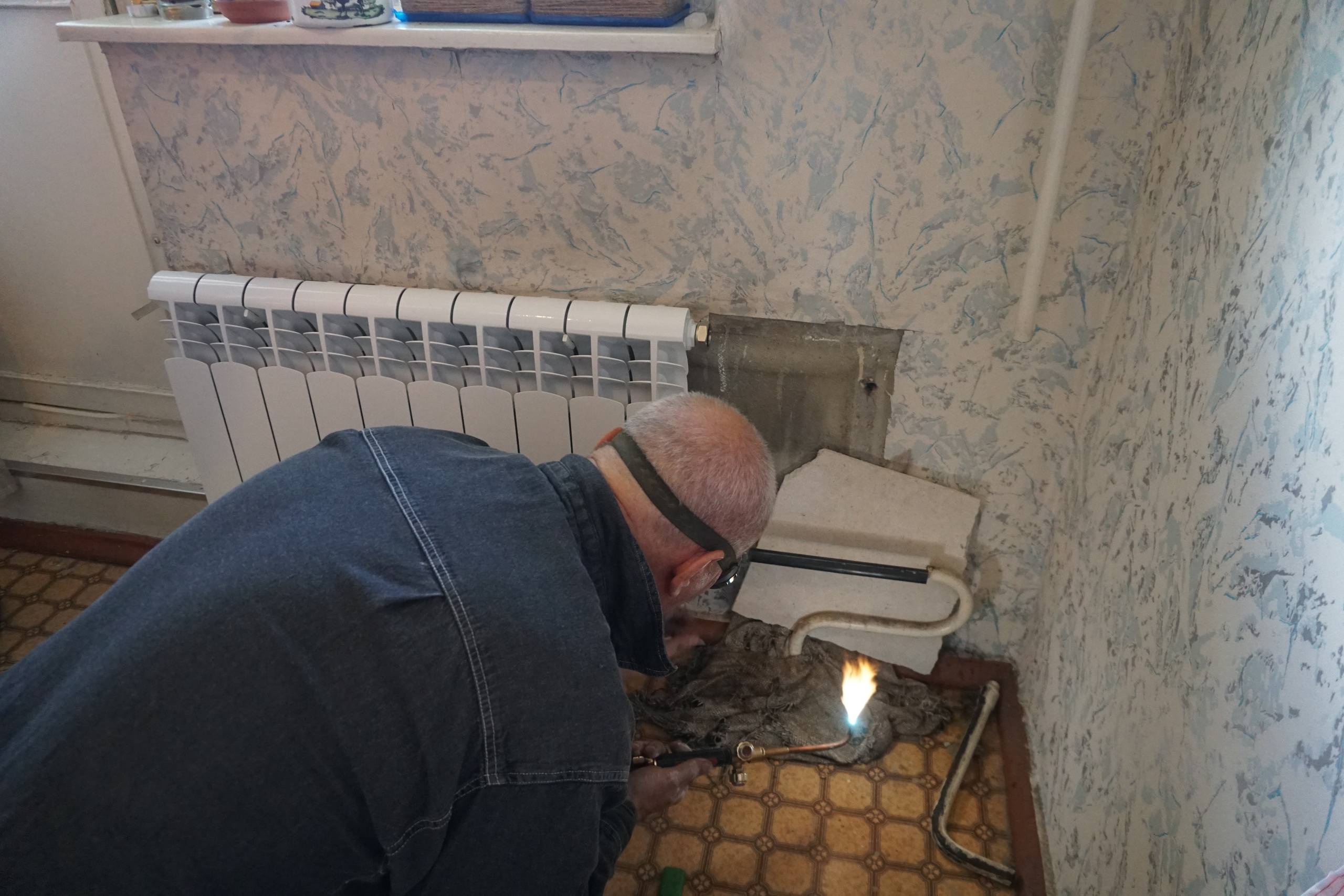 Замена радиатора отопления в квартире: пошаговая инструкция для самостоятельной установки