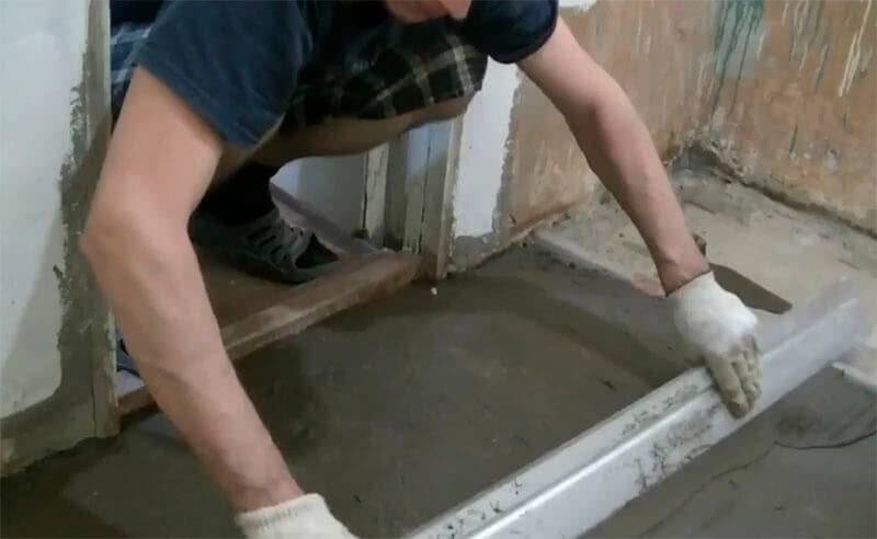 Стяжка под плитку: как залить пол, как сделать заливку, сухая стяжка своими руками, как выровнять, фото и видео