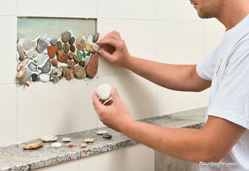 Как правильно приклеить плитку в ванной на стену, если она отвалилась. чем приклеить плитку в ванной если она отвалилась