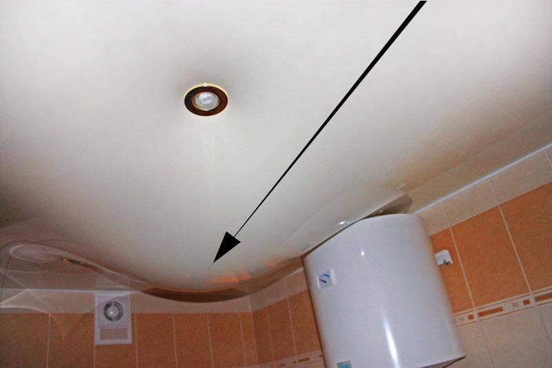 Натяжной потолок в ванной комнате – достоинства, недостатки, рекомендации по дизайну и отзывы