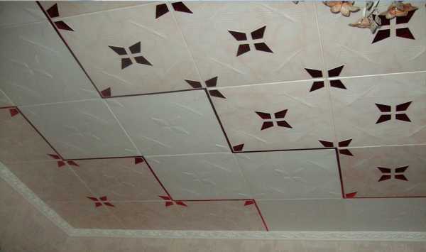 Потолок из пенопласта - как клеить плитку своими руками