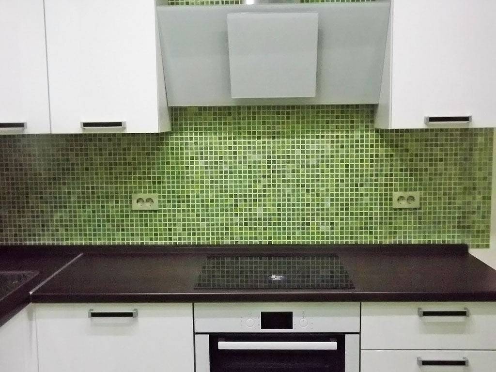 Кухонный фартук из мозаики: 100+ реальных фото интерьеров
