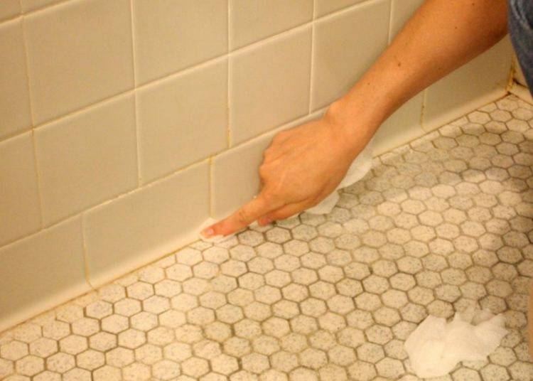 Ремонт плитки на стене в ванной комнате своими руками