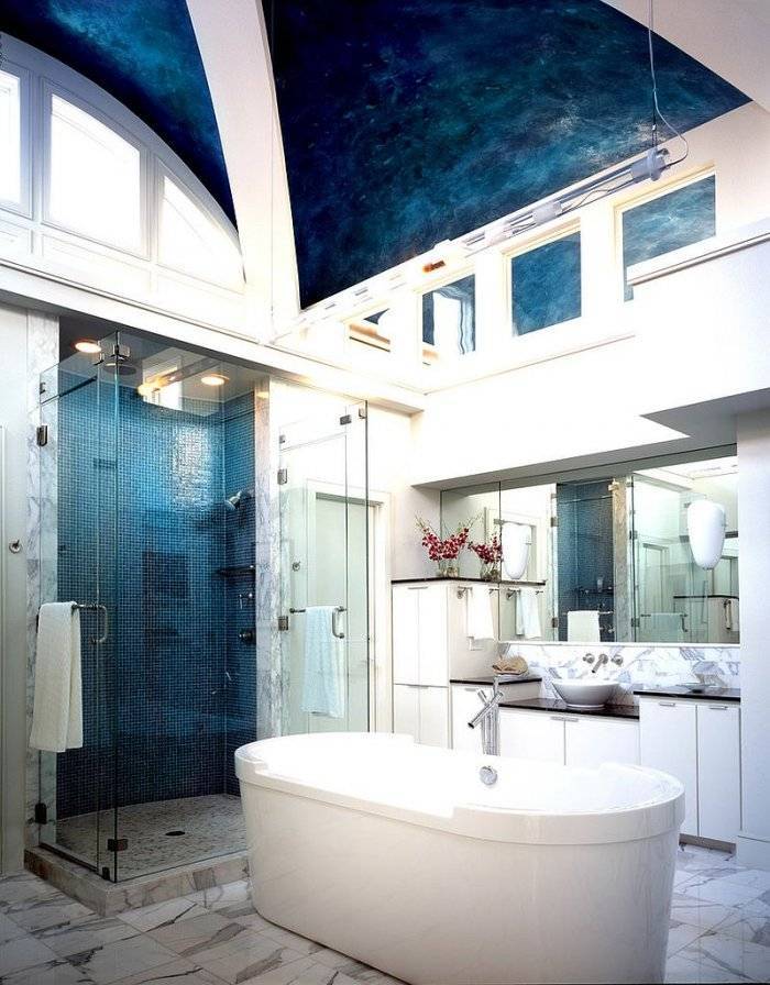 Какой потолок в ванной комнате будет лучше