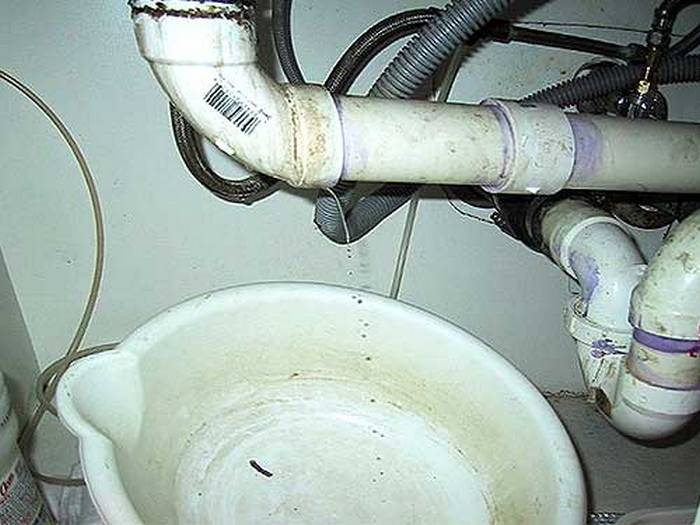 Почему гудят трубы водопроводные в квартире: причины шума и устанение неполадок