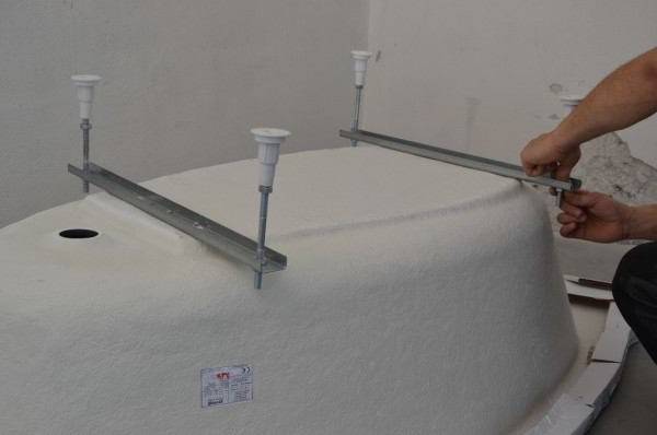 Как сделать шумоизоляцию стальной ванны своими руками