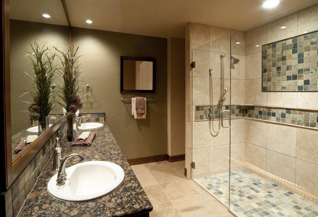 Чем отличается дизайн ванной с душем без поддона?