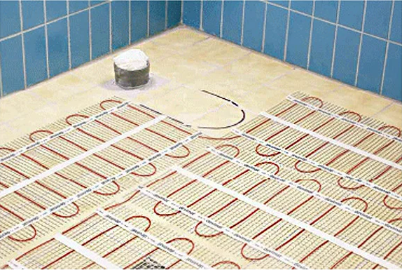 Как сделать утеплённый пол: установка тёплой проводки под плиткой на кухне