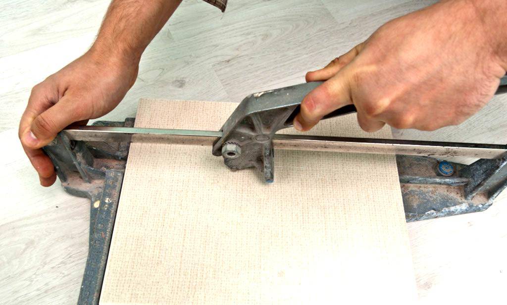 Чем резать плитку керамическую на пол