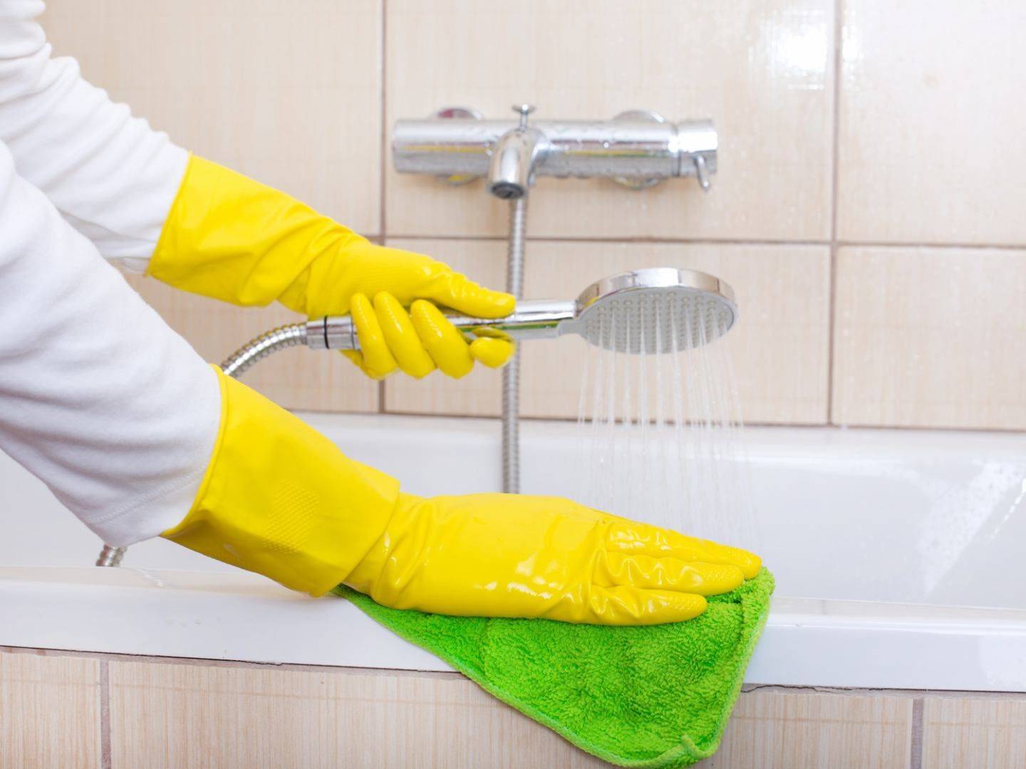 Как чистить чугунную ванну в домашних условиях: народные способы