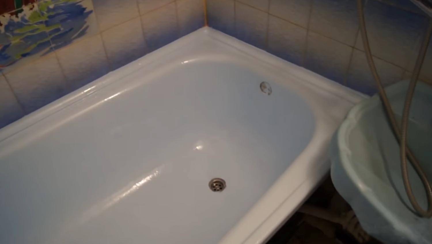 Как снять эмаль с чугунной ванны: как отреставрировать и восстановить в домашних условиях, чем лучше реставрировать своими руками