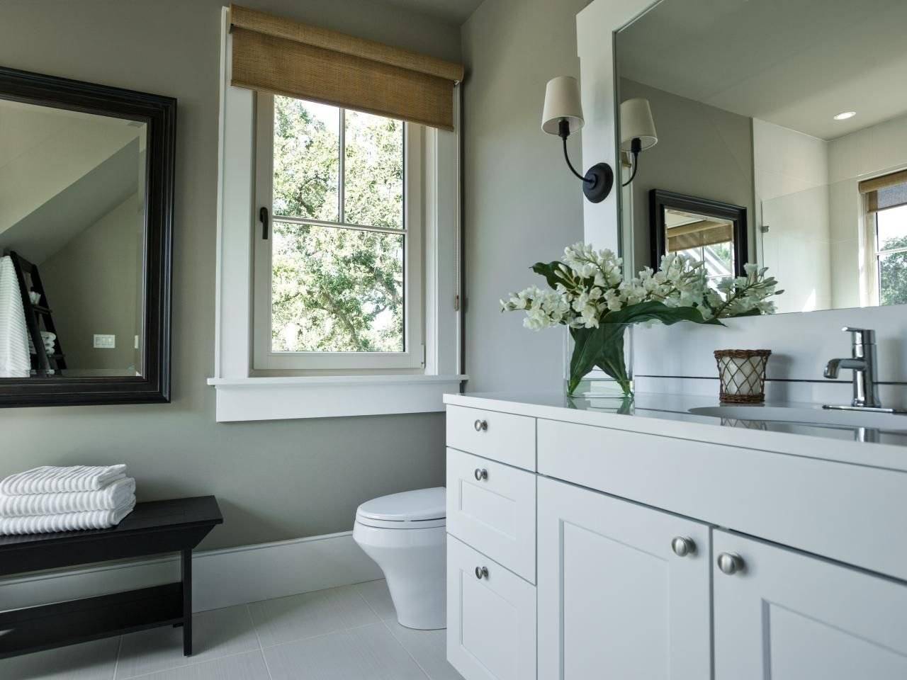 Интерьер ванны с окном: особенности оформления, красивый дизайн на фото