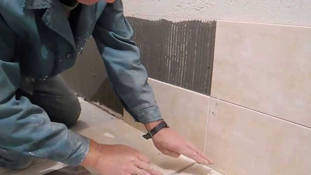 Укладка плитки на пол в ванной своими руками