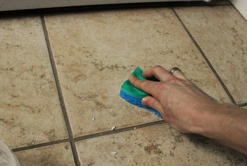 Как отбелить швы между плиткой на полу - всё о керамической плитке
