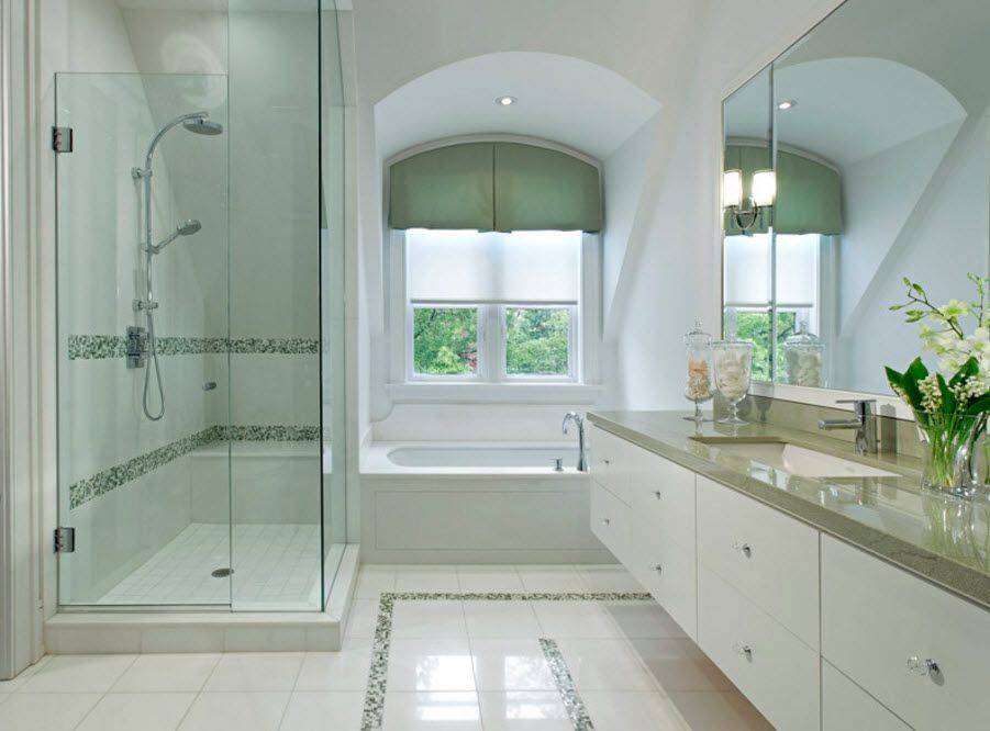 Дизайн ванной комнаты с окном — 105 фото идей