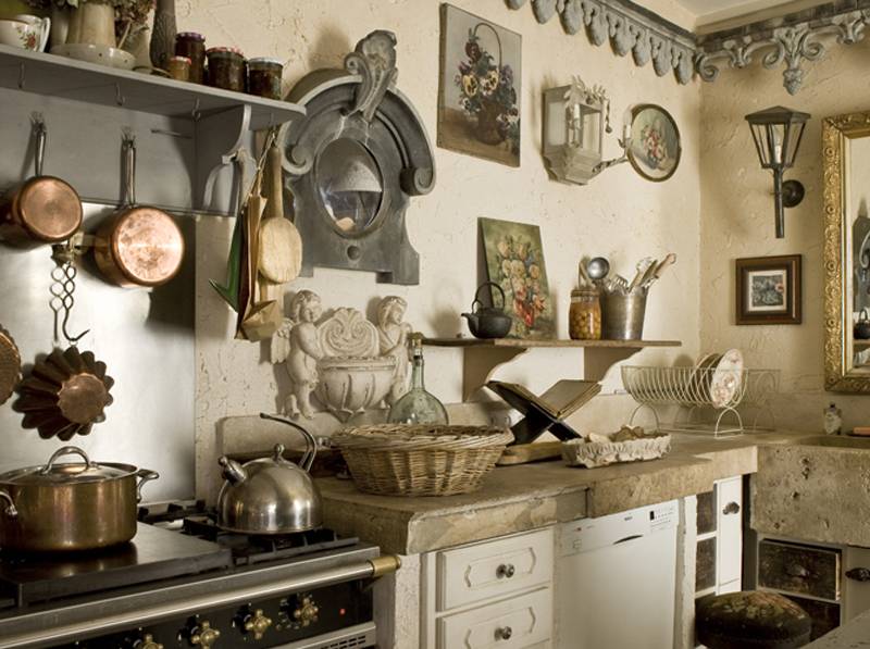 Кухня в стиле ретро: белая кухонная техника под старину, дизайн 60-х годов и советский винтаж