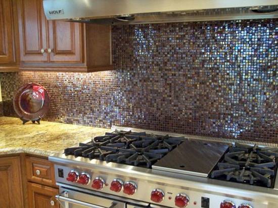 Мозаика для кухни на фартук, черная мозаичная плитка на стену - 31 фото