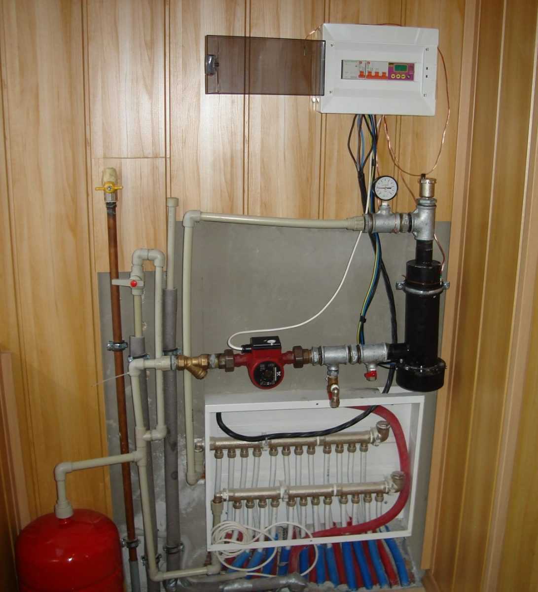 Котел электрический для отопления частного дома 220в и нагреватель настенный