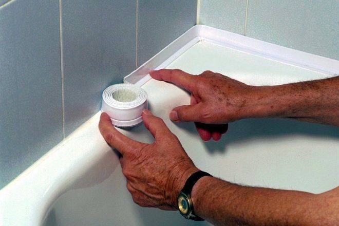 Правильная герметизация ванны со стеной: 5 необходимых материалов