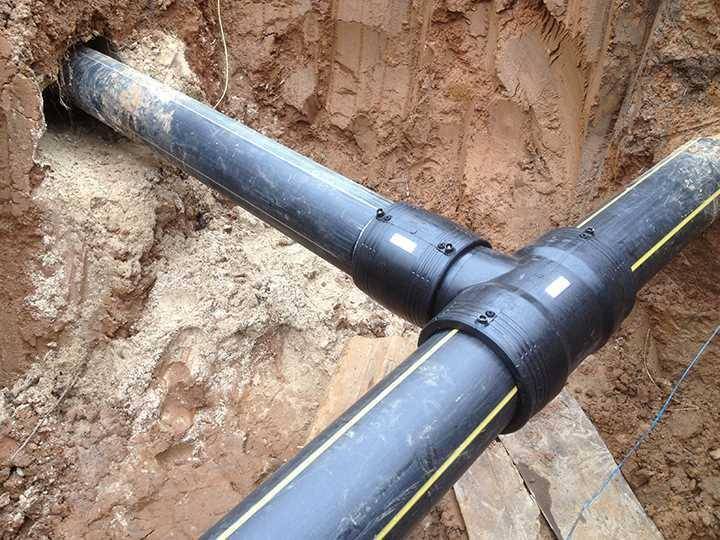 Какую трубу использовать для водопровода под землей и как проложить?