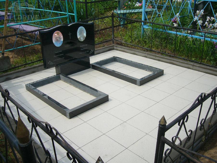 Укладка плитки на кладбище: тротуарной или мраморной