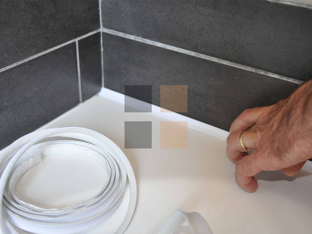 Чем отмыть силиконовый герметик: с ванной, плитки, стекла, рук и одежды